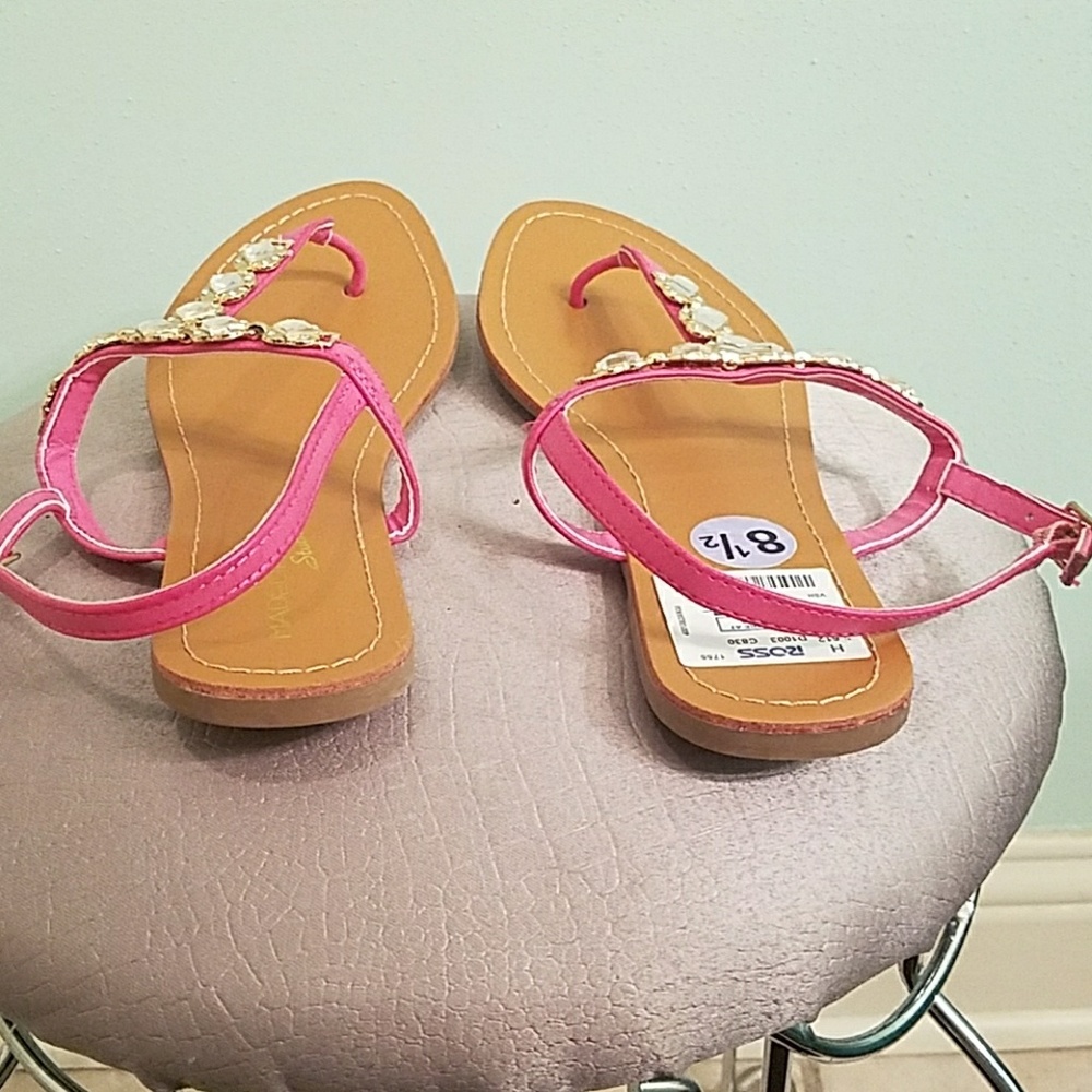 Pink sandals - Picture 3 of 6